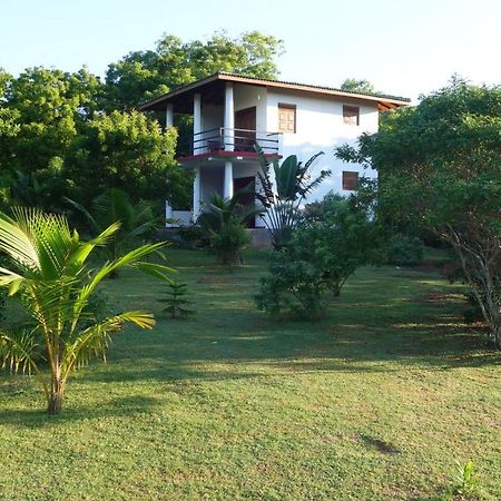 Salt Lake Cabanas & Restaurant Tangalle Exterior photo