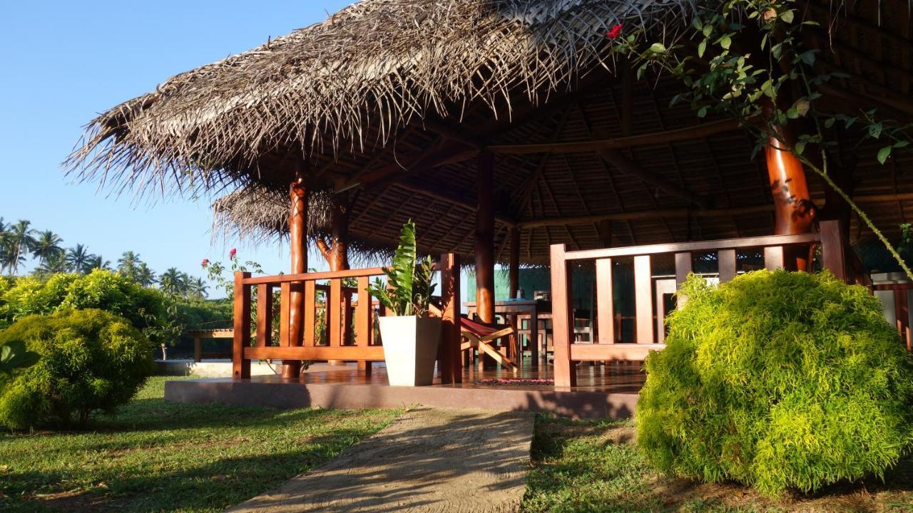 Salt Lake Cabanas & Restaurant Tangalle Exterior photo