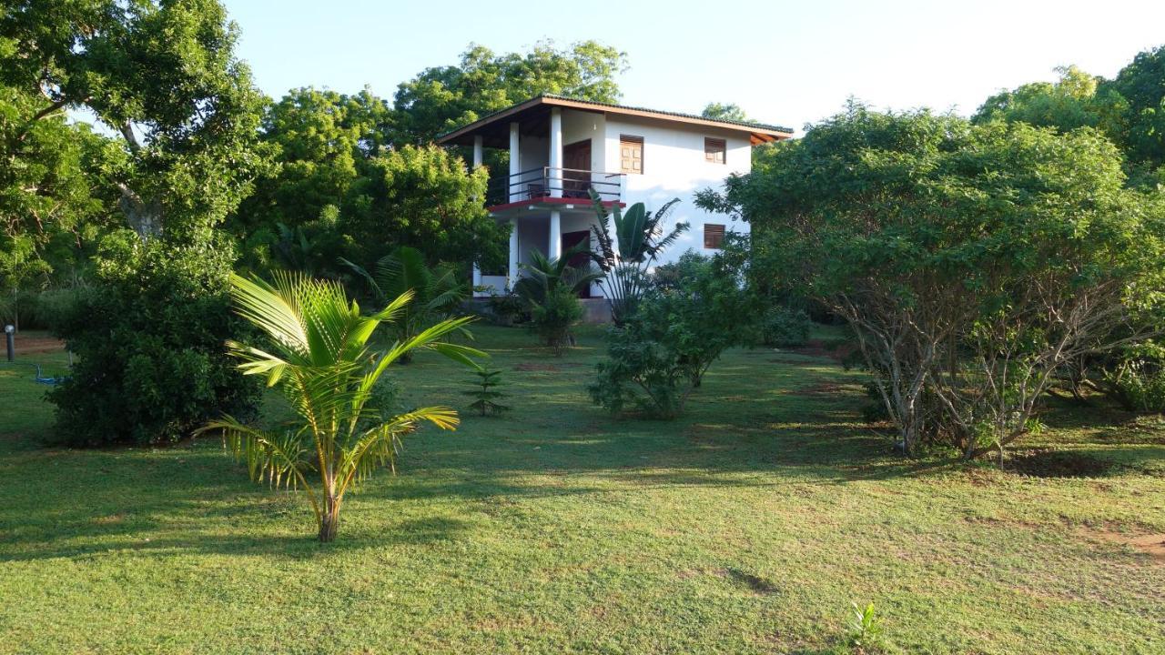 Salt Lake Cabanas & Restaurant Tangalle Exterior photo